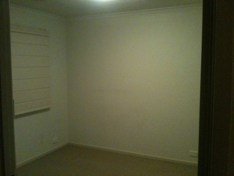 John James Loop, Macgregor ACT 2615