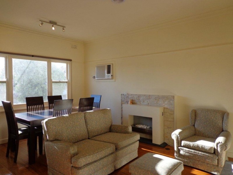 Begonia Avenue, Altona North VIC 3025