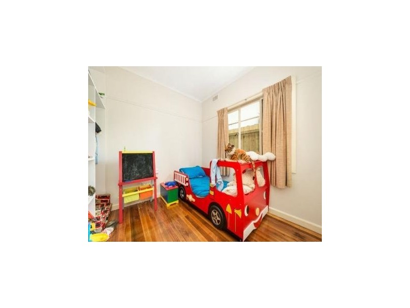 Burnett St, Mitcham VIC 3132
