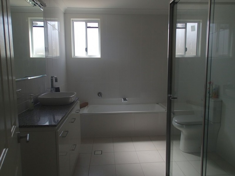 Greenmount Avenue, Holland Park QLD 4121