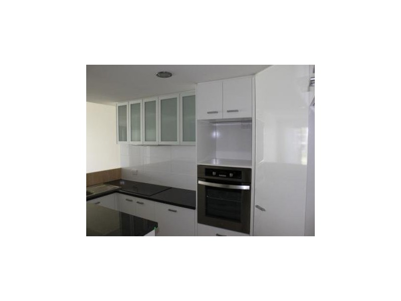 Grand Parade, Parrearra QLD 4575