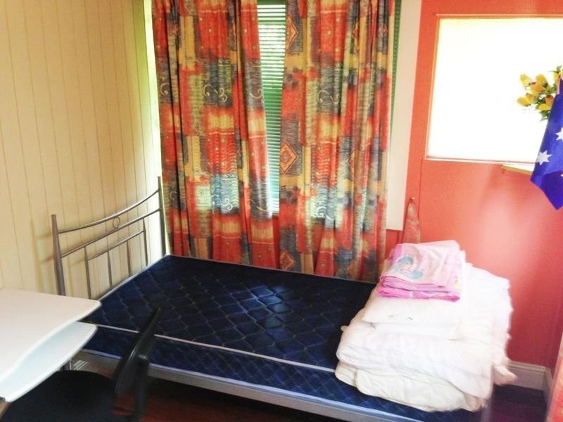 Balmoral St, Hawthorne QLD 4171