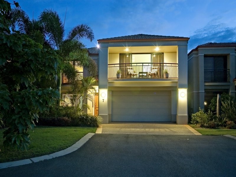Monterey Keys Drive, Helensvale QLD 4212