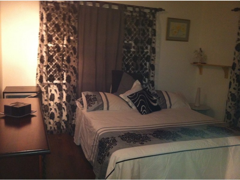 Whiting street, Labrador QLD 4215