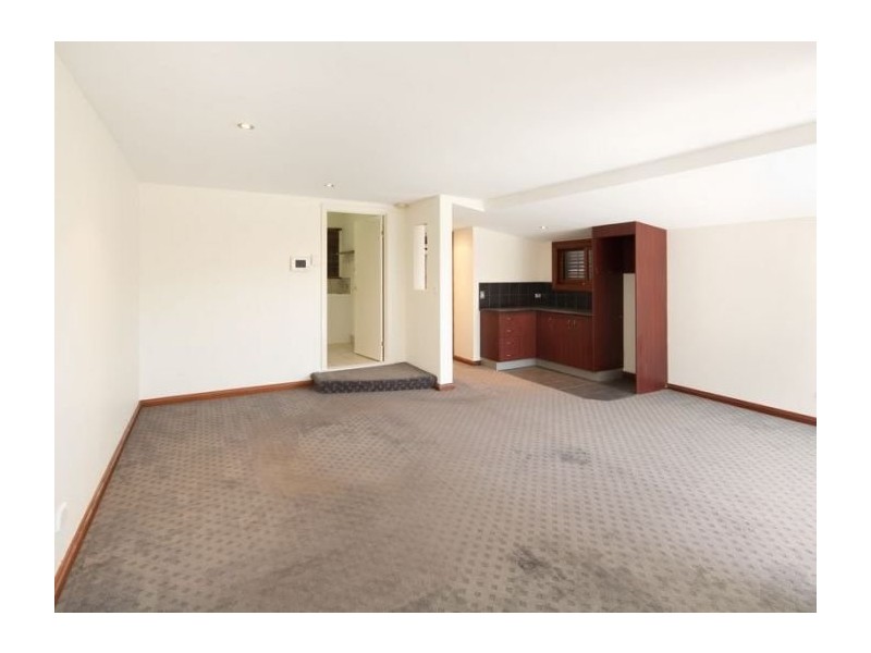 Allden Avenue, Labrador QLD 4215
