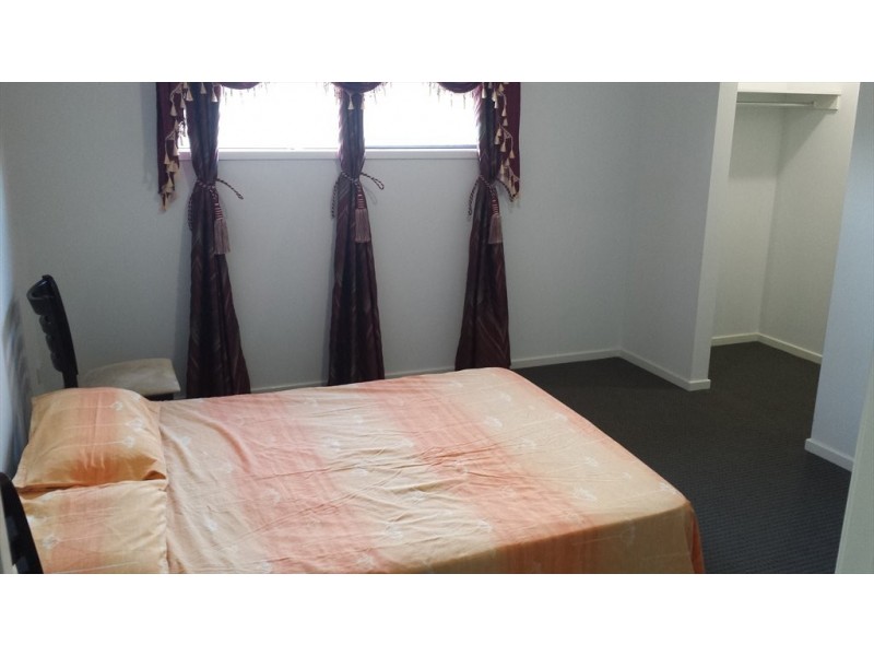 Gordons road, South Morang VIC 3752