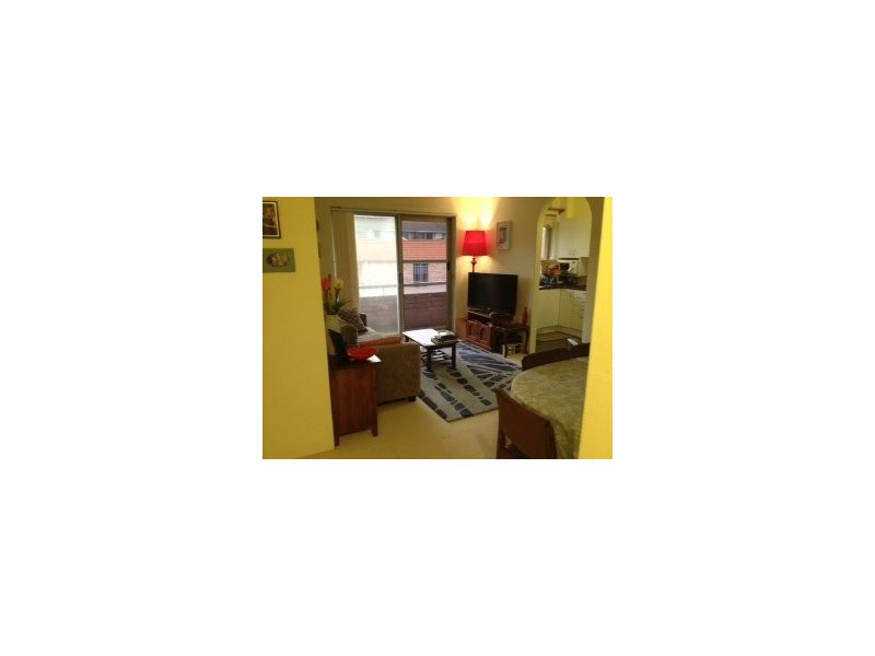 Pittwater Road, Narrabeen NSW 2101