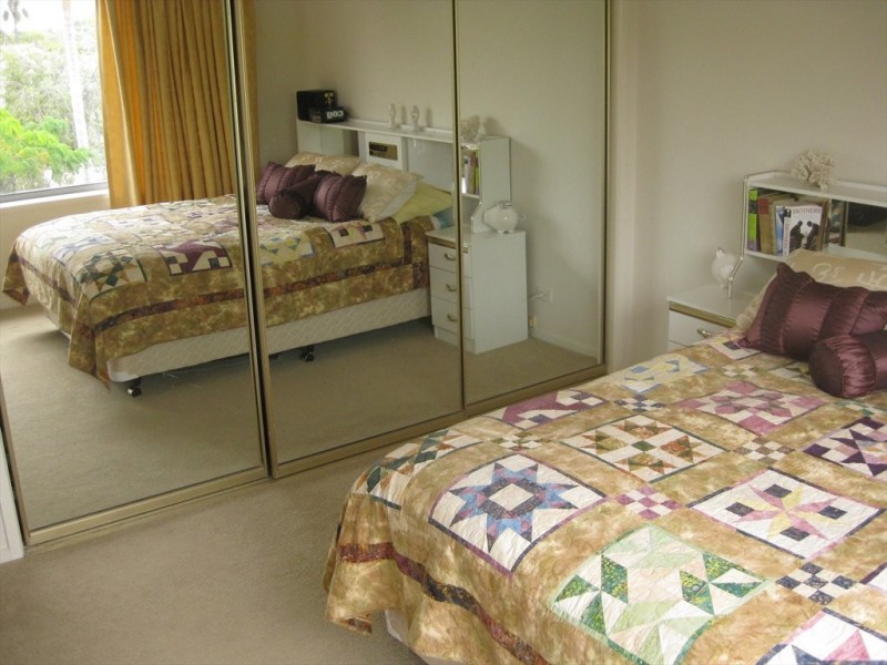 Rosemont Avenue, Broadbeach Waters QLD 4218