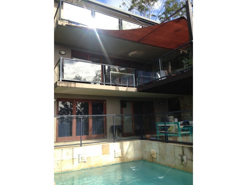 albany ave, Currumbin QLD 4223