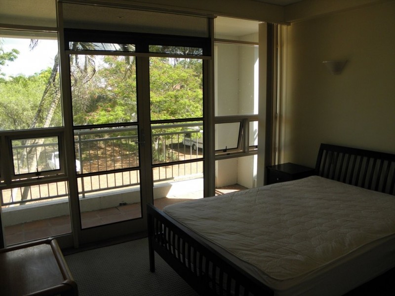 Chichester Drive, Arundel QLD 4214