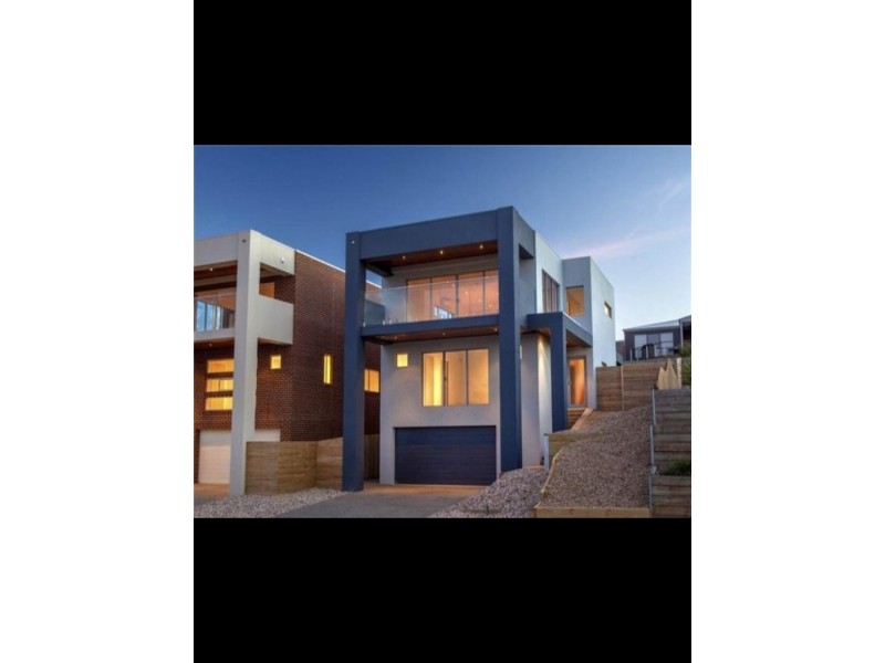 Swanbourne Ave, Highton VIC 3216