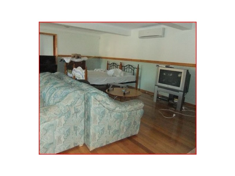 Mowbray Tce, East Brisbane QLD 4169