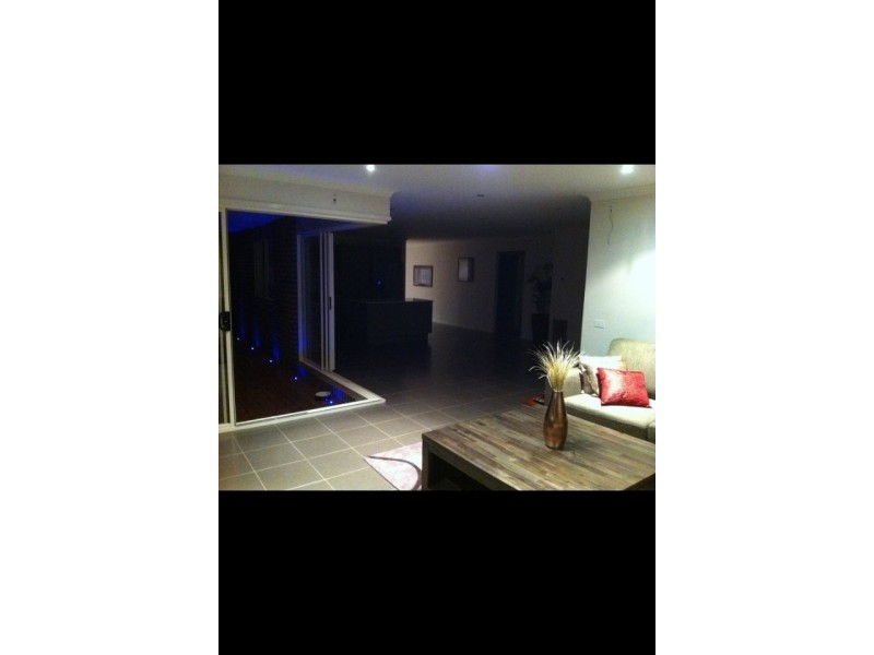Resort boulevard, Doreen VIC 3754