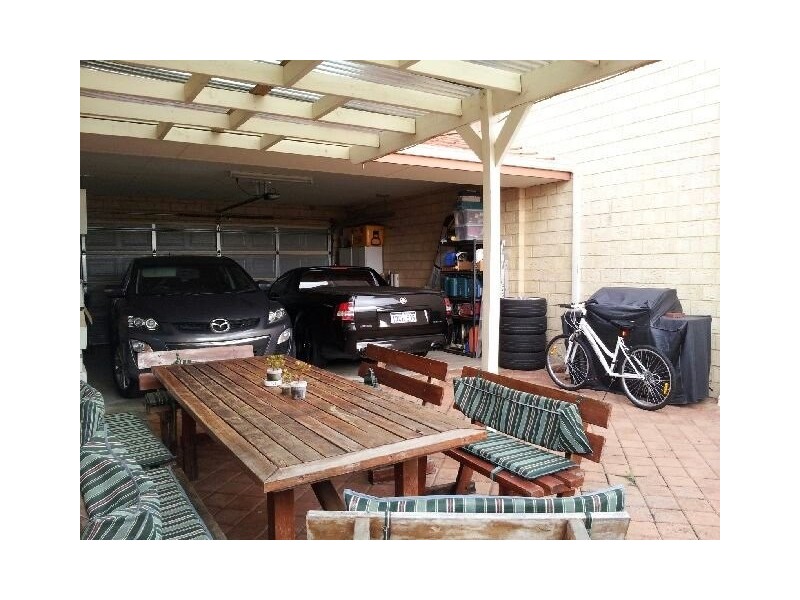Sixth ave, Inglewood WA 6052