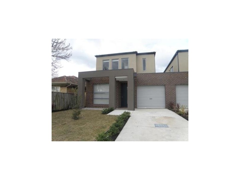 cottrell st, Werribee VIC 3030
