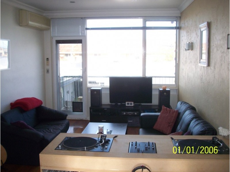 Selwyn Ave, Elwood VIC 3184