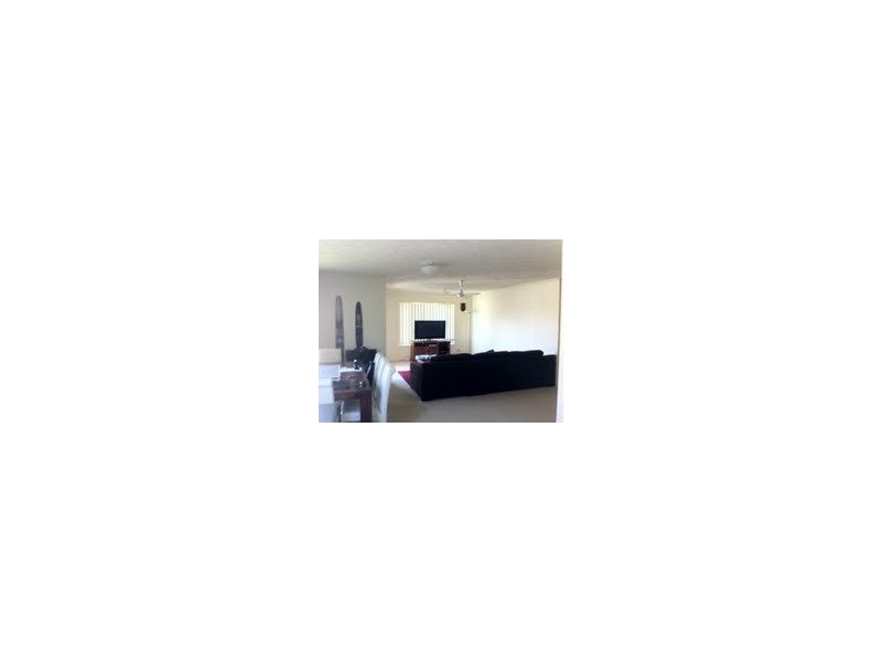 Britannia Avenue, Broadbeach QLD 4218