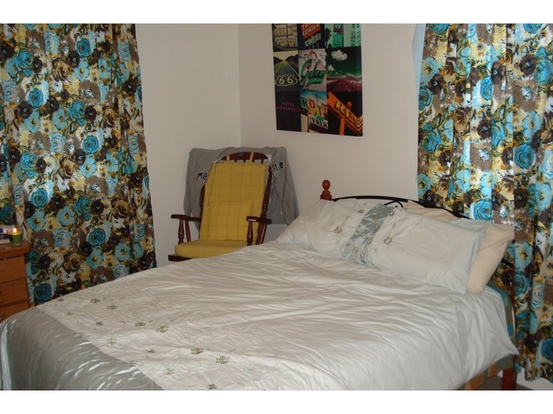 Tara Ave, East Albury NSW 2640
