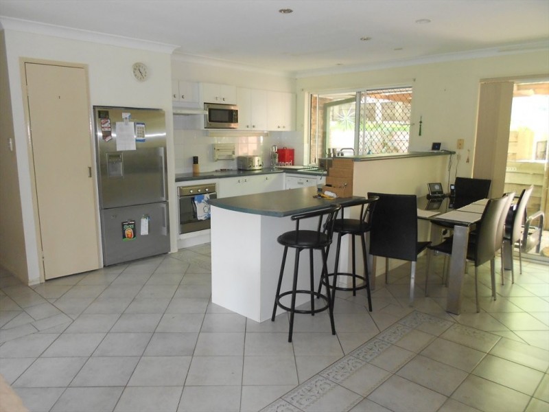 Pacific Pines, Pacific Pines QLD 4211