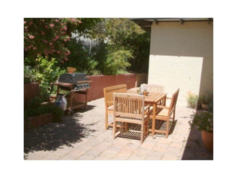 Illingworth Street, Wanniassa ACT 2903