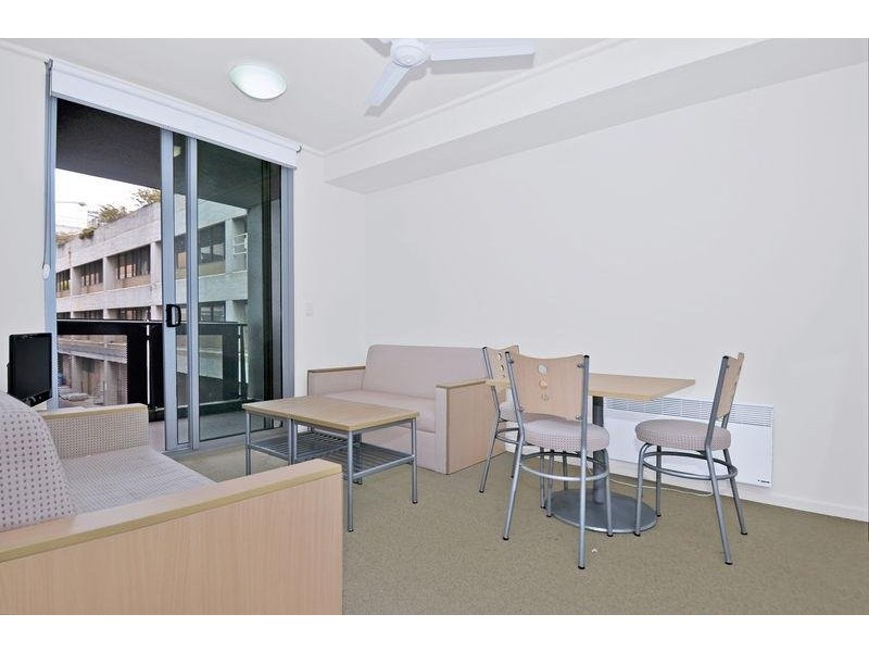 swanston, Carlton VIC 3053