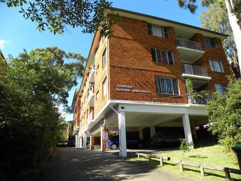 meadow crescent, Meadowbank NSW 2114