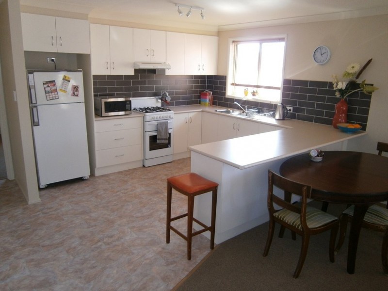 Thibault Street, South Tamworth NSW 2340