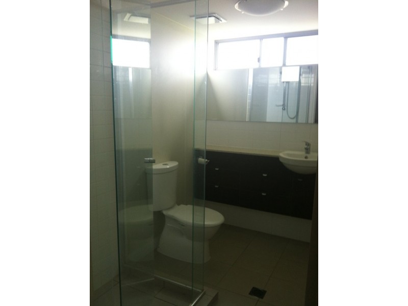 Musgrave Ave, Southport QLD 4215