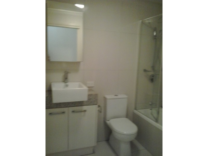 primary school court, Maroochydore QLD 4558