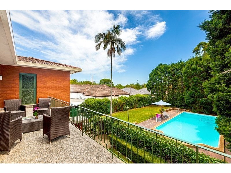 Woodside Ave, Strathfield NSW 2135