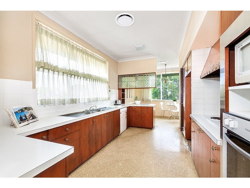 Woodside Ave, Strathfield NSW 2135