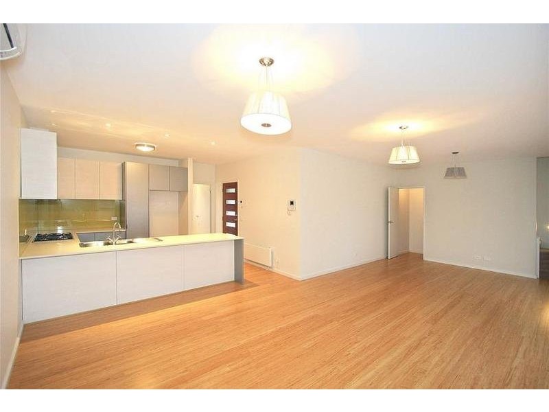 elgar road, Box Hill VIC 3128