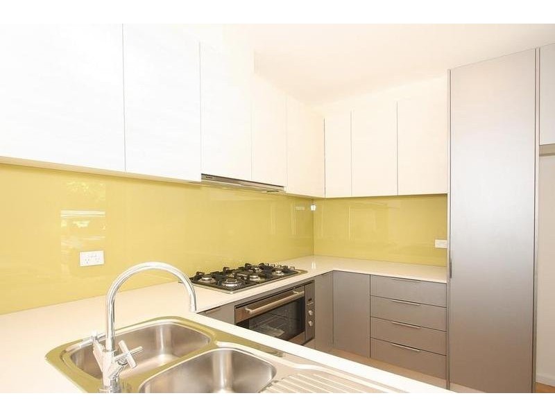 elgar road, Box Hill VIC 3128