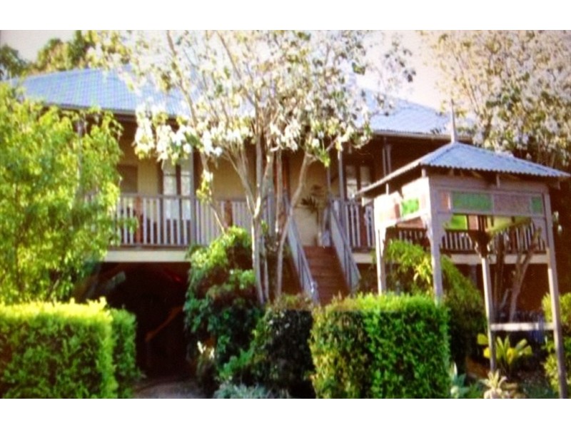 Taylor St, Park Avenue QLD 4701
