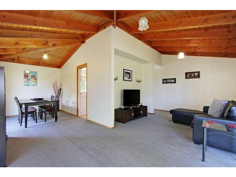 David, Montrose VIC 3765