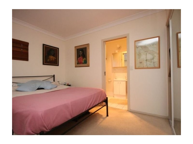 vulture st, East Brisbane QLD 4169