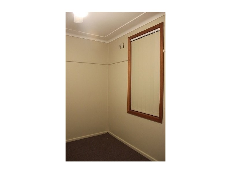 Beatus Street, Unanderra NSW 2526