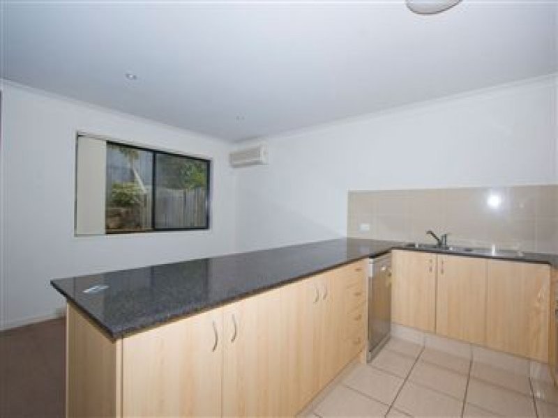 Ancona, Carrara QLD 4211
