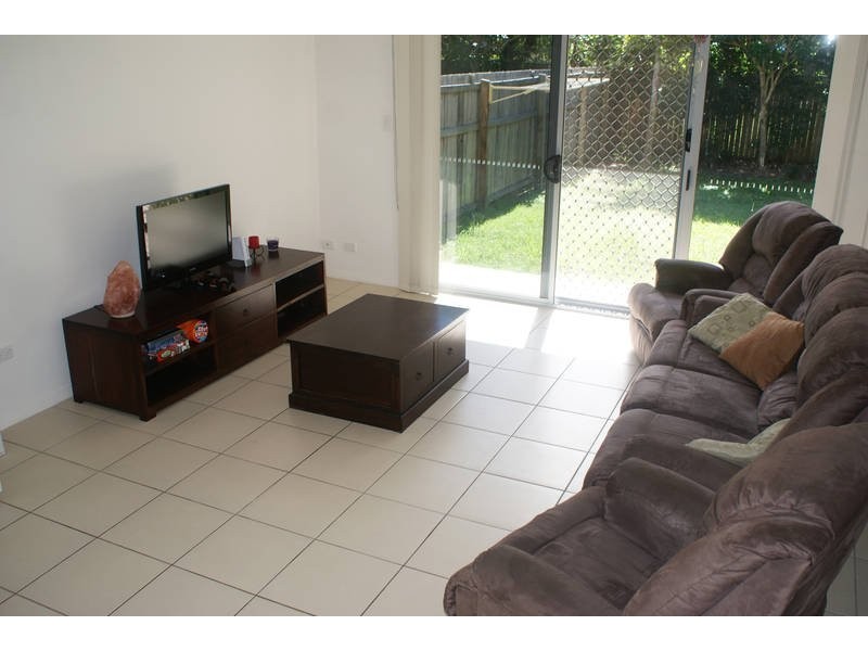 Nevenia Street, Labrador QLD 4215