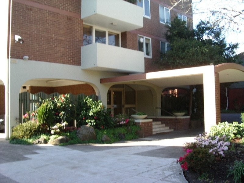 Toorak Road, South Yarra VIC 3141