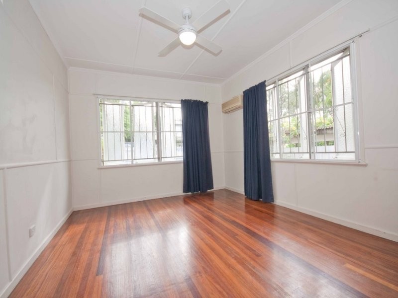 Camp Hill, Camp Hill QLD 4152