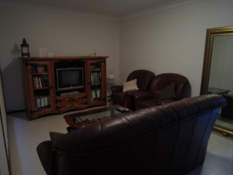 Pelargonium Crescent, Macquarie Fields NSW 2564