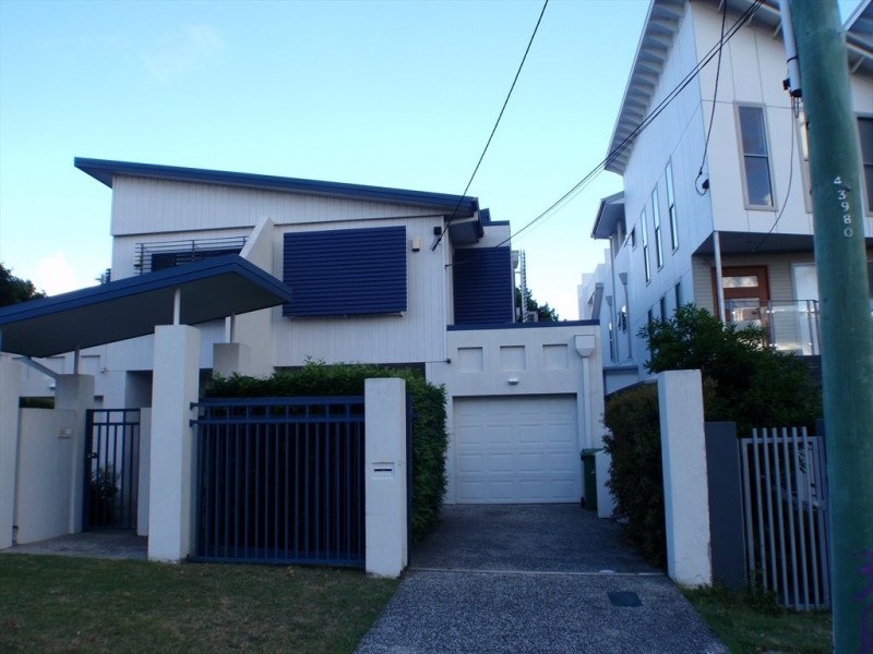Dolphin Ave, Mermaid Beach QLD 4218