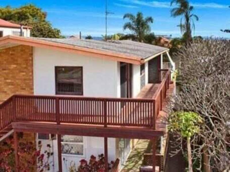 albatross avenue, Mermaid Beach QLD 4218