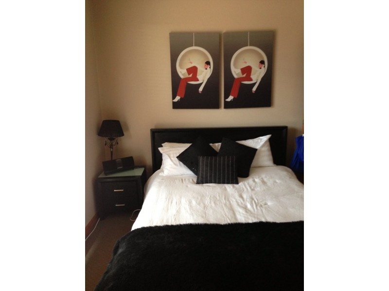 Nerida Crt, Taylors Lakes VIC 3038