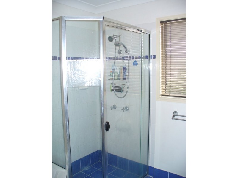 Crestwood Drive, Molendinar QLD 4214