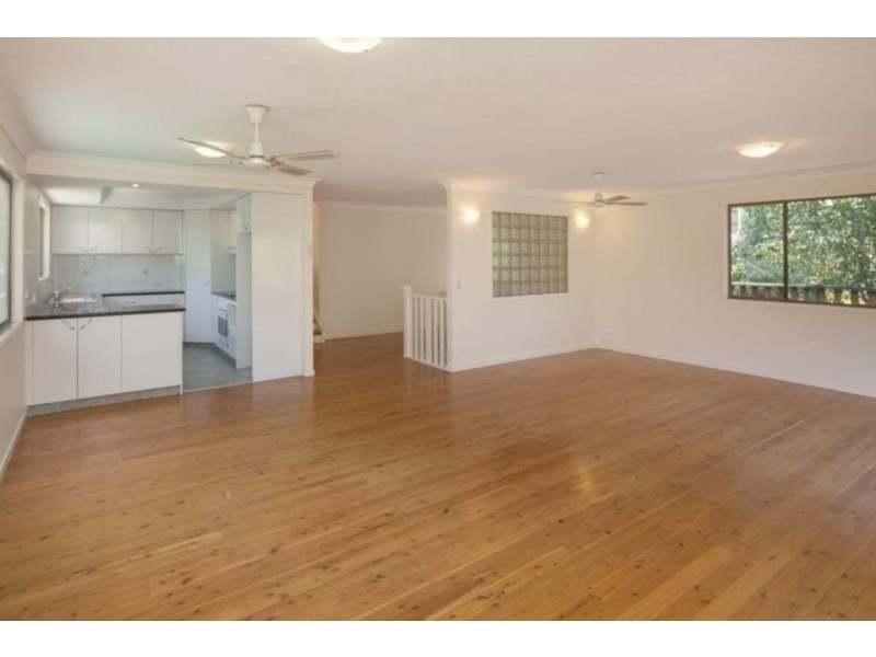 Angus Court, Highland Park QLD 4211