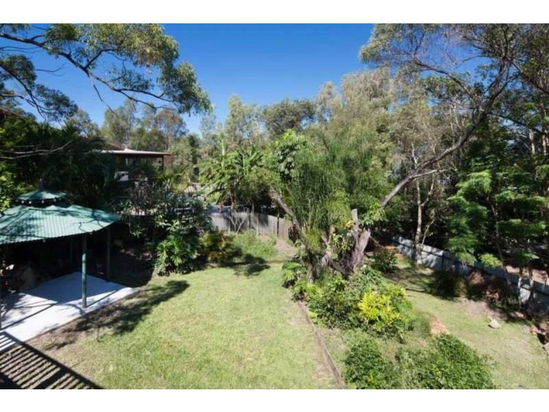 Angus Court, Highland Park QLD 4211
