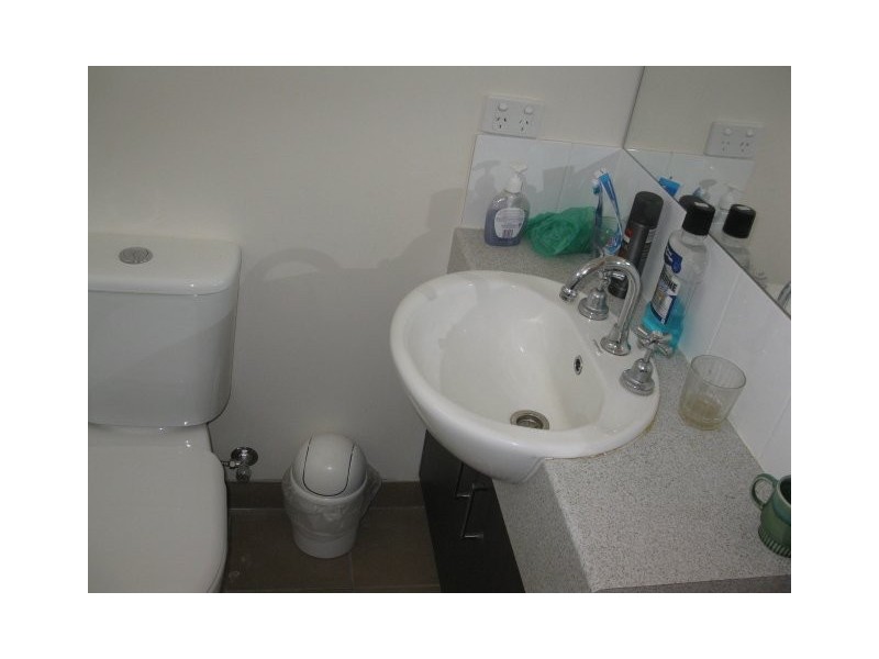 Arnott Street, Clayton VIC 3168