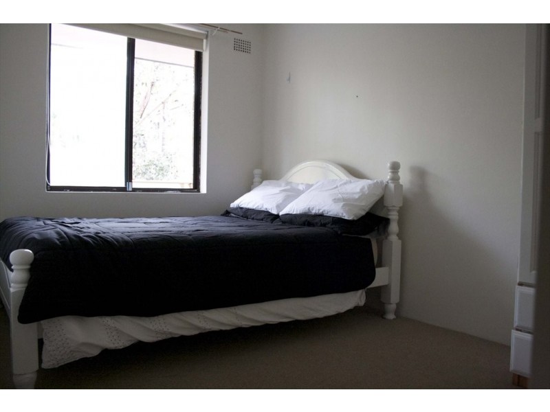 Ronald ave, Freshwater NSW 2096